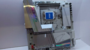 Gigabyte mostra sua nova linha de placas Z890 para Arrow Lake