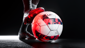 Aguardado jogo de futebol gratuito, UFL é adiado para dezembro