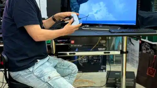 PS5 Pro, é você? Kojima gera especulações com foto