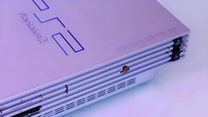 Internauta sortudo encontra item raro do PlayStation 2 perdido no lixão