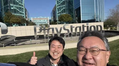 Yoshida brinca com última visita à PlayStation: 