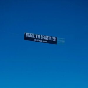 The Last of Us usa meme de Lady Gaga em avião na praia